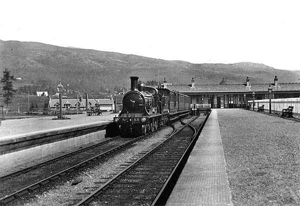 Fort Augustus Station 1914 with train
